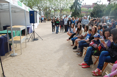 Lliurament dels premis de la Mostra Literria 2015, al parc de Ca l'Alfaro, dissabte 18 d'abril
