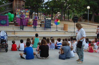 Dilluns 20 de juliol de 2015, espectacle infantil al parc de Sant Pere