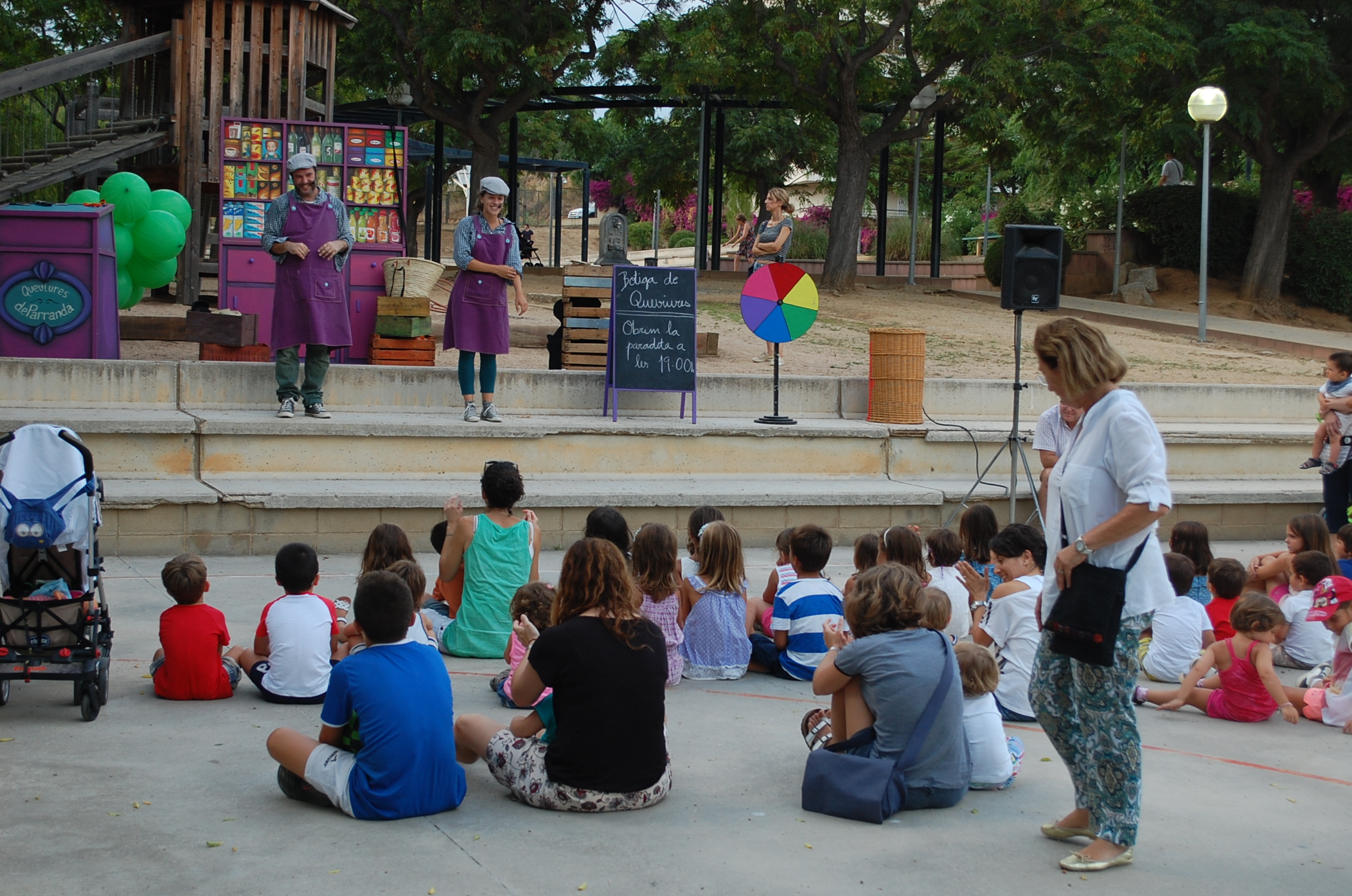 Dilluns 20 de juliol de 2015, espectacle infantil al parc de Sant Pere