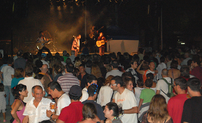 Concert de Los Manolos al poliesportiu de Sant Pere