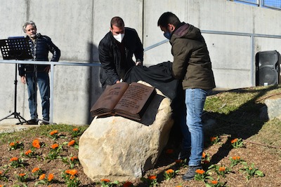 Descoberta de l'escultura en record de Sunsi Móra, diumenge 28 de novembre
