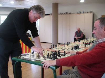 Gran simultnia d'escacs
