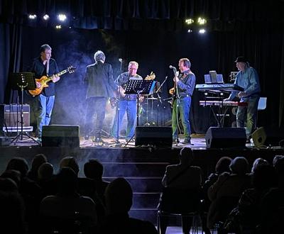 Concert de Rockers del Maresme, a la sala polivalent d'El Casal de Llavaneres. Diada de Sant Andreu, 30 de novembre.