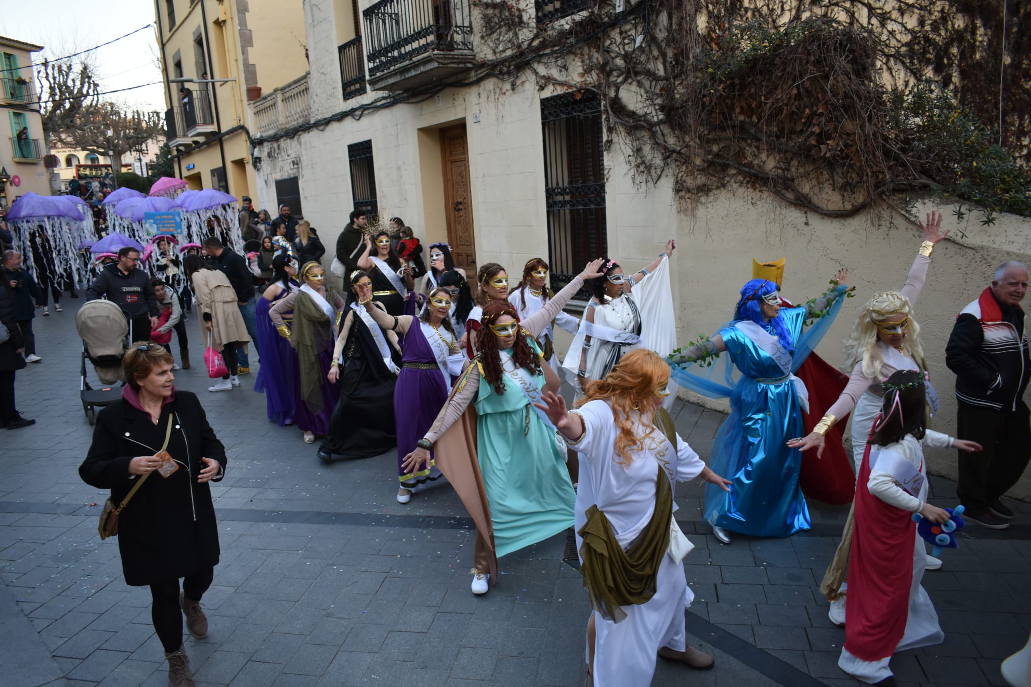 Rua i concurs de disfresses a Llavaneres