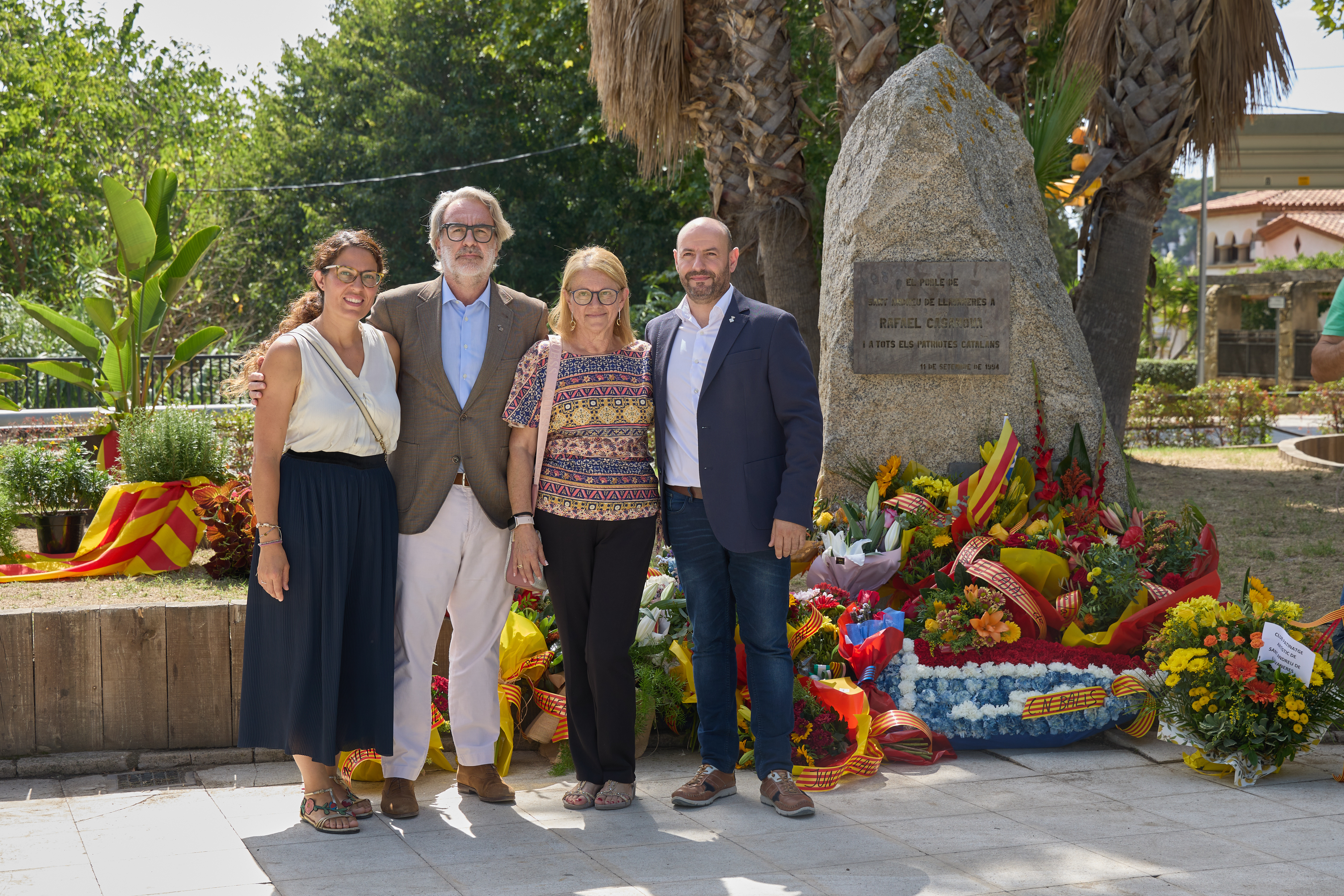 Diada Nacional de Catalunya a Llavaneres: sardanes i ofrena floral