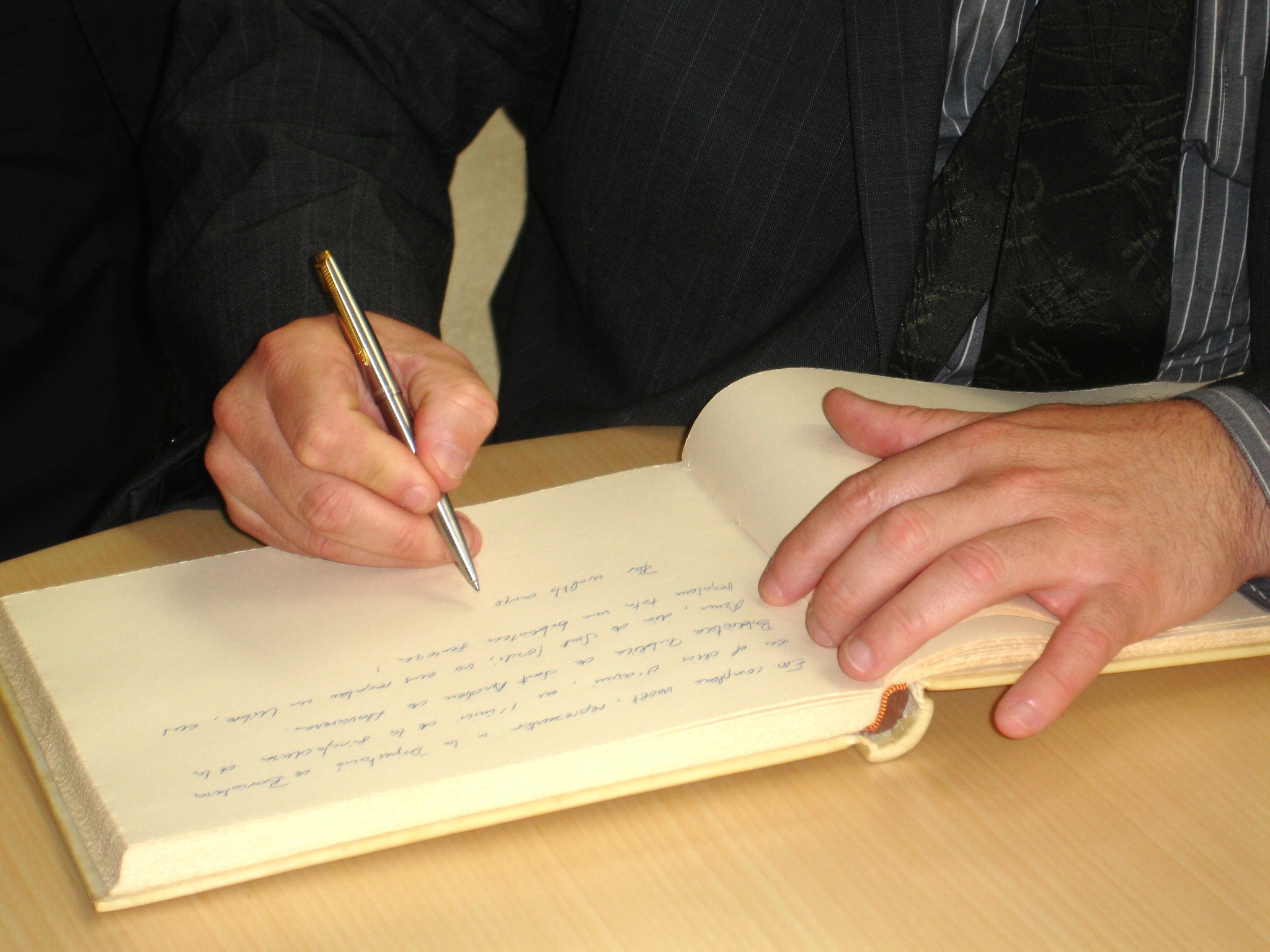 Inauguraci de l'edifici de la Biblioteca municipal de Llavaneres, 23 d'abril de 2005