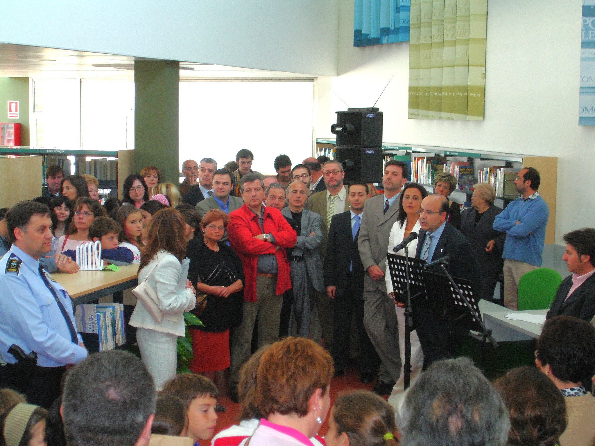 Inauguraci de l'edifici de la Biblioteca municipal de Llavaneres, 23 d'abril de 2005