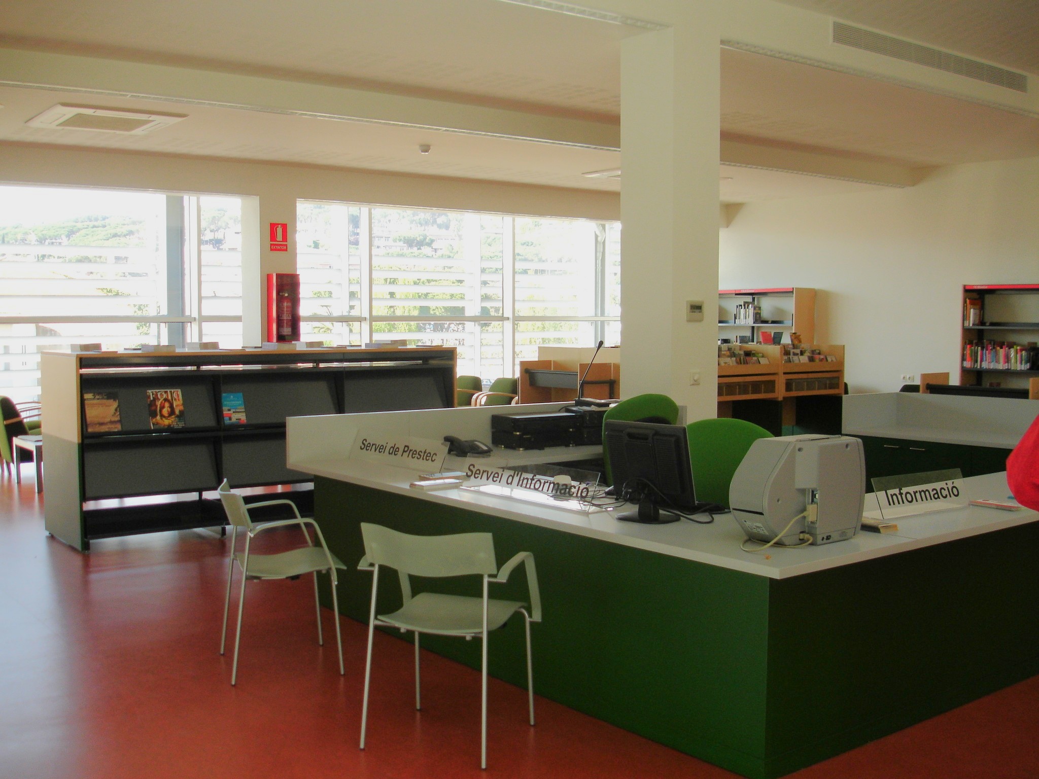 Inauguraci de l'edifici de la Biblioteca municipal de Llavaneres, 23 d'abril de 2005