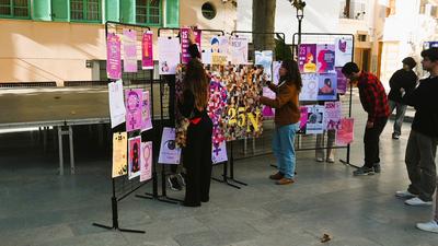 Lectura del Manifest del 25 N - Dia Internacional per a l'Eliminaci de la Violncia envers les Dones