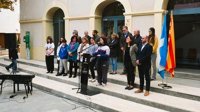 Lectura del Manifest del 25 N - Dia Internacional per a l'Eliminaci de la Violncia envers les Dones