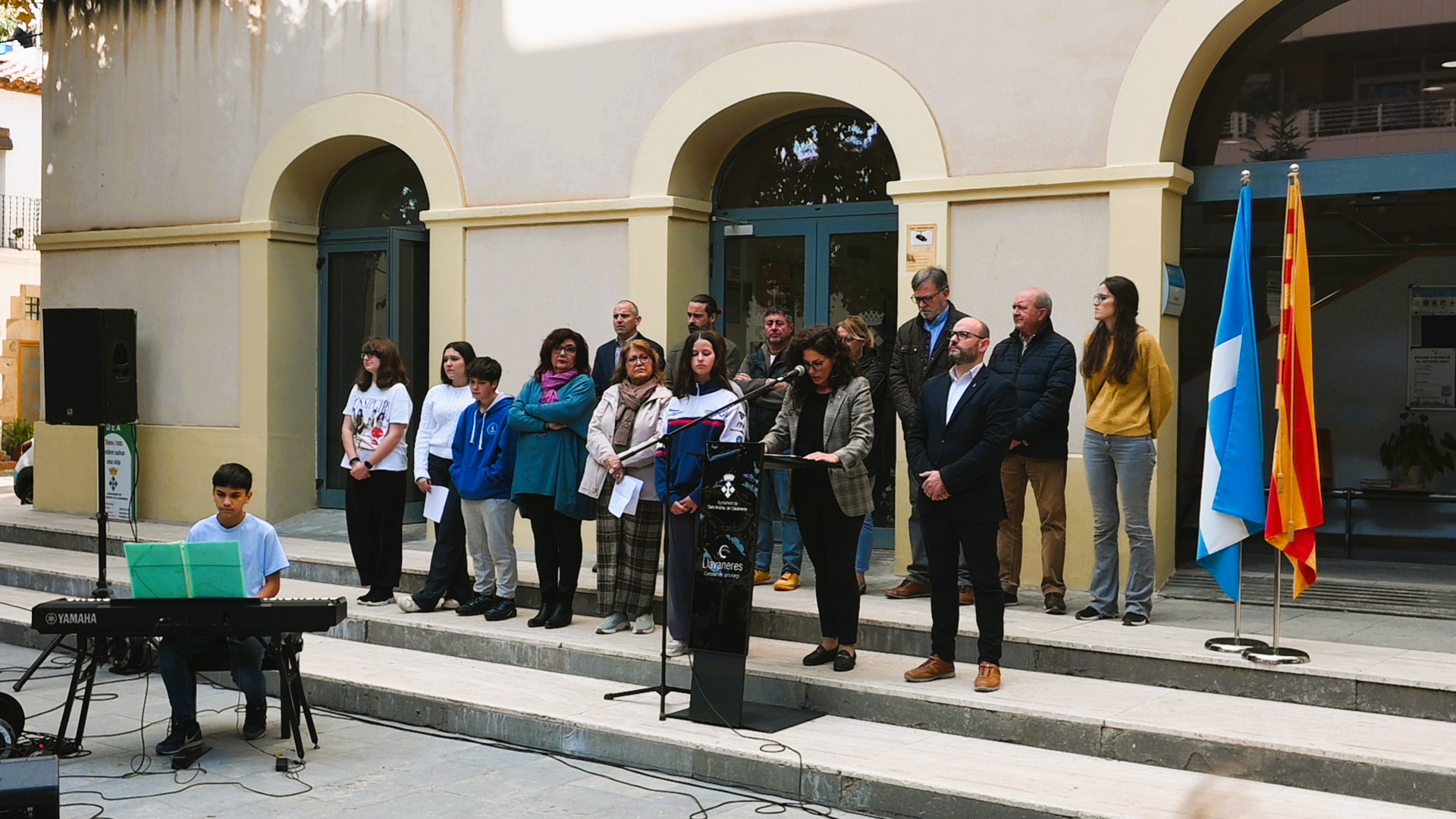 Lectura del Manifest del 25 N - Dia Internacional per a l'Eliminaci de la Violncia envers les Dones