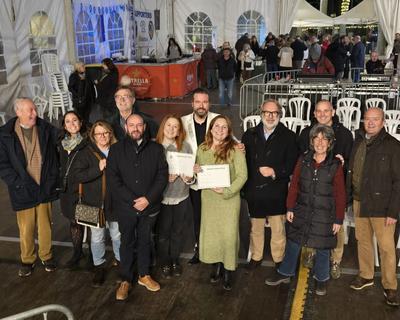 Lliurament de la recaptaci de Llavaneres contra el Cncer