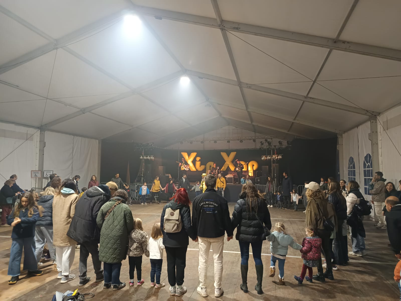 Espectacle d'animaci� infantil 'Que peti la pla�a!' a c�rrec de la companyia Xip Xap.