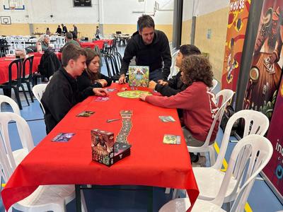 Jornada de jocs de taula, ludoteca i mercat solidari de jocs de la Marat� de 3Cat.
