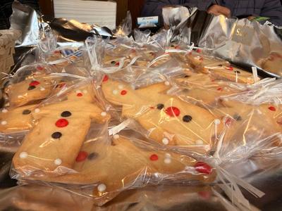 Parada de La Marat� de 3Cat al Mercat de Nadal.