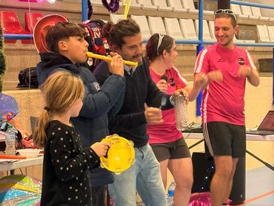 Bingo musical solidari a benefici de La Marat� de 3cat.