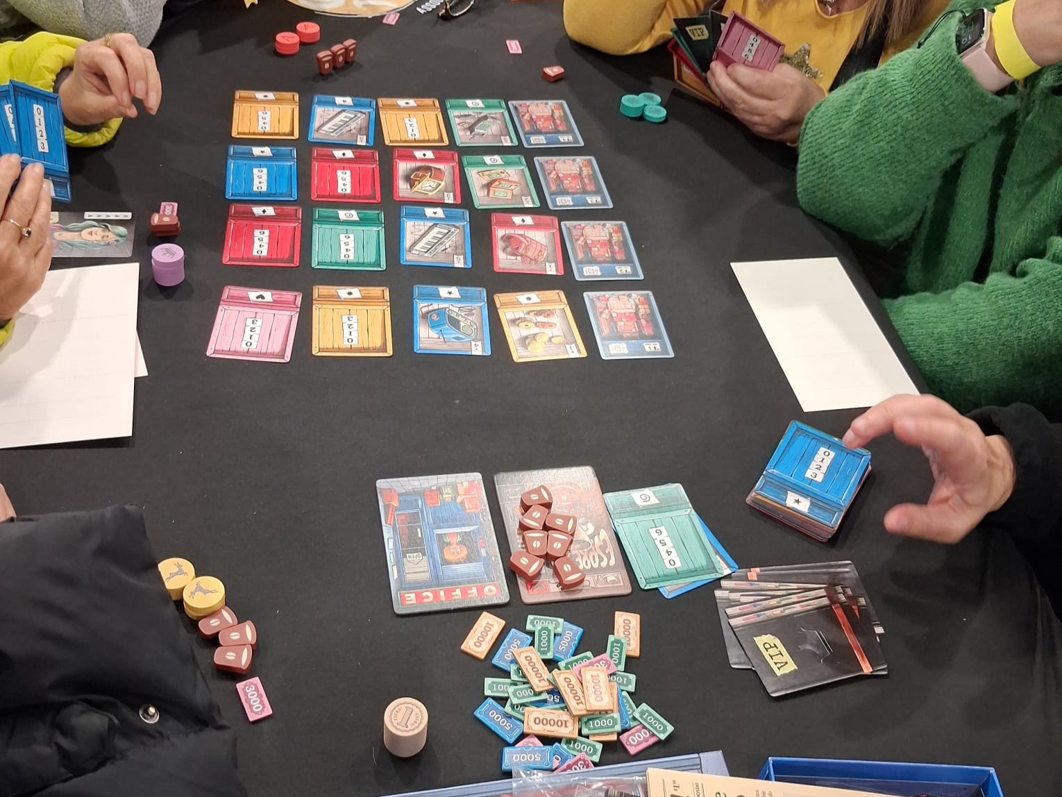 Jornada de jocs de taula, ludoteca i mercat solidari de jocs de la Marat� de 3Cat.