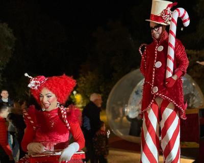 Rua amb 'Candy Xmas Show' al Mercat de Nadal, dissabte 13 de desembre.