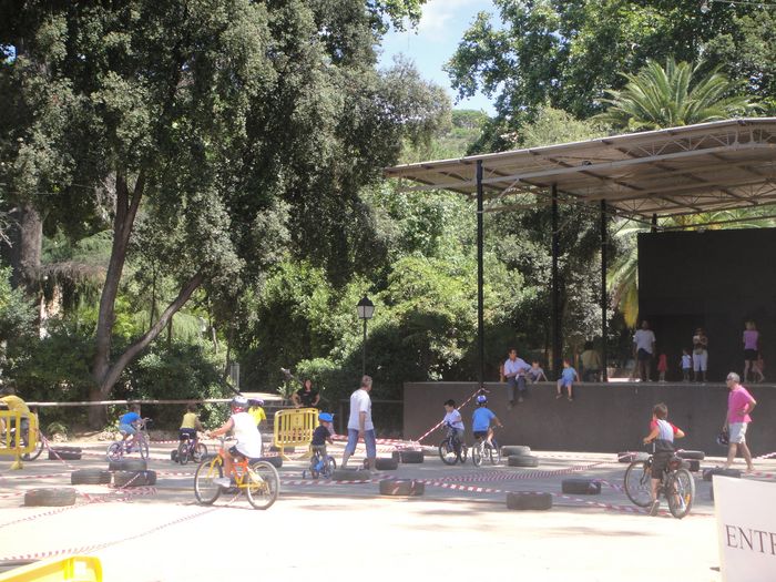 Circuit infantil per a bicicletes, al parc de Ca l'Alfaro, diumenge 19 de juliol