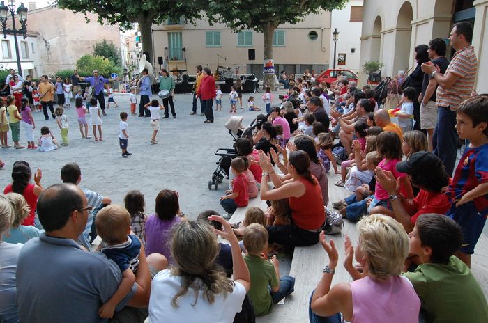Espectacle infantil, a la plaa de la Vila, divendres 17 de juliol