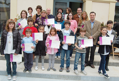 Foto de família dels guanyadors de la Mostra Literària de Llavaneres 2010