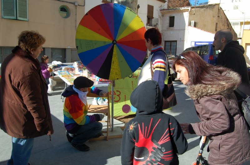 Tmbola solidria a la plaa de la Vila, dissabte al mat