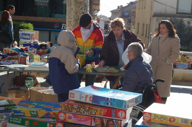 Tmbola solidria a la plaa de la Vila, dissabte al mat