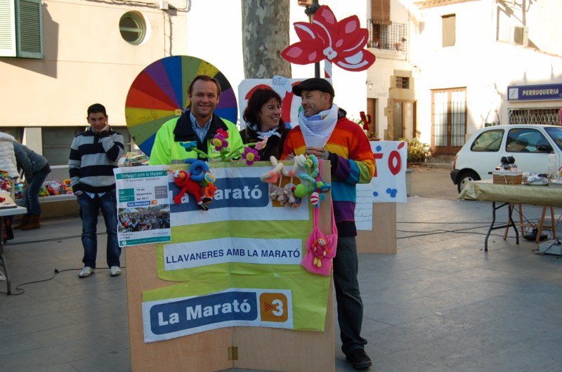 Tmbola solidria a la plaa de la Vila, diumenge al mat