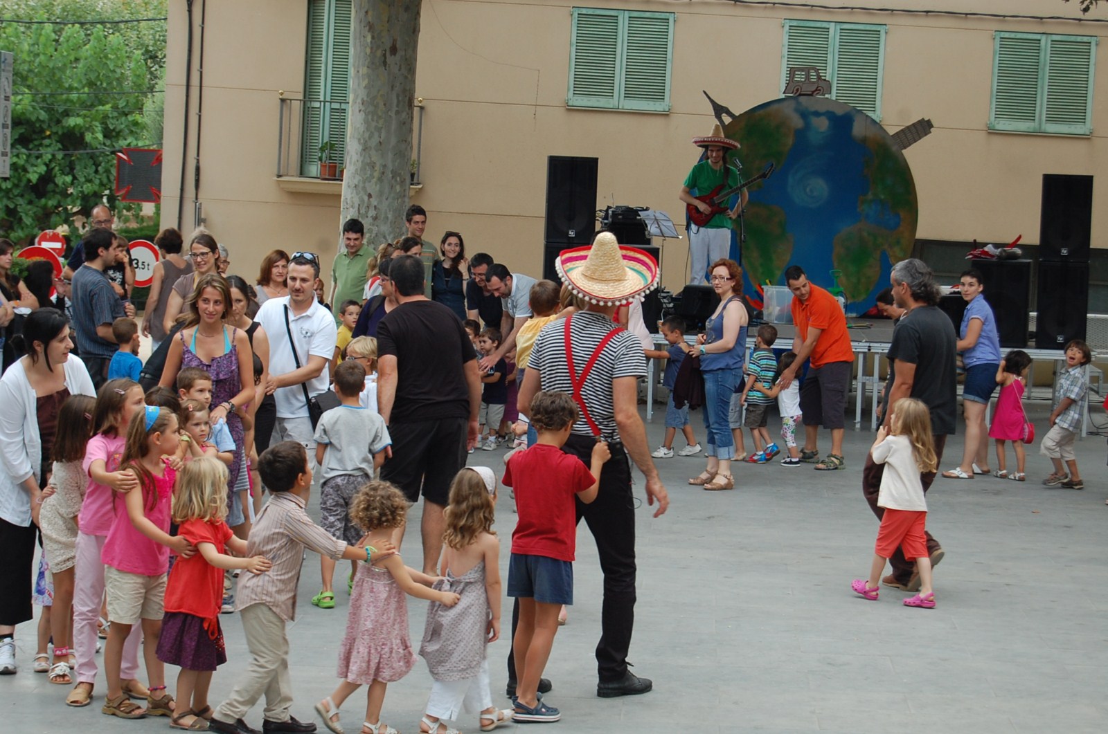 Espectacle infantil, diumenge 15, a la plaça de la Vila