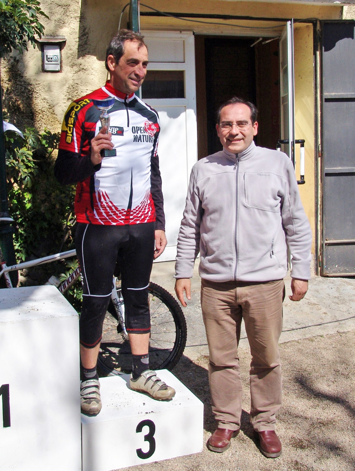 Lliurament de trofeus de l'11a Marxa BTT de Llavaneres