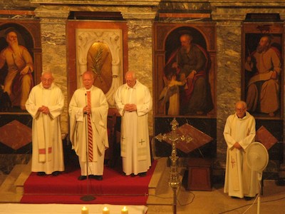 Concelebraci solemne de lEucaristia, diumenge 21 de juliol, a l'esglsia parroquial