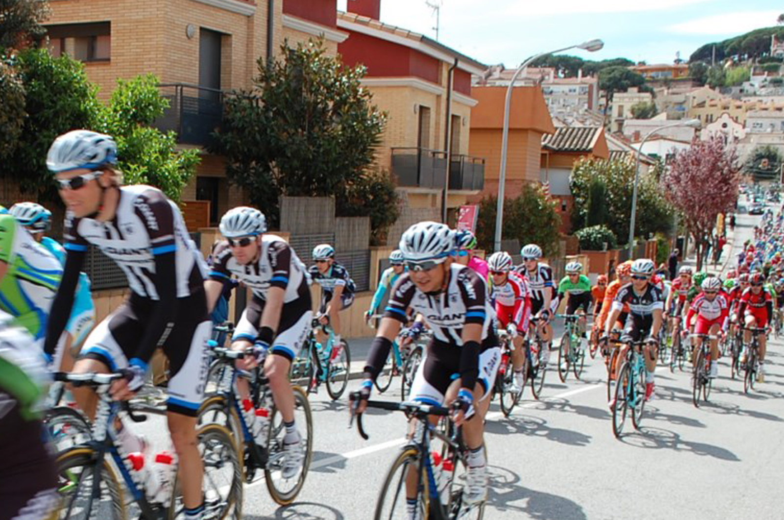 Pas de la Volta Ciclista a Catalunya per Llavaneres