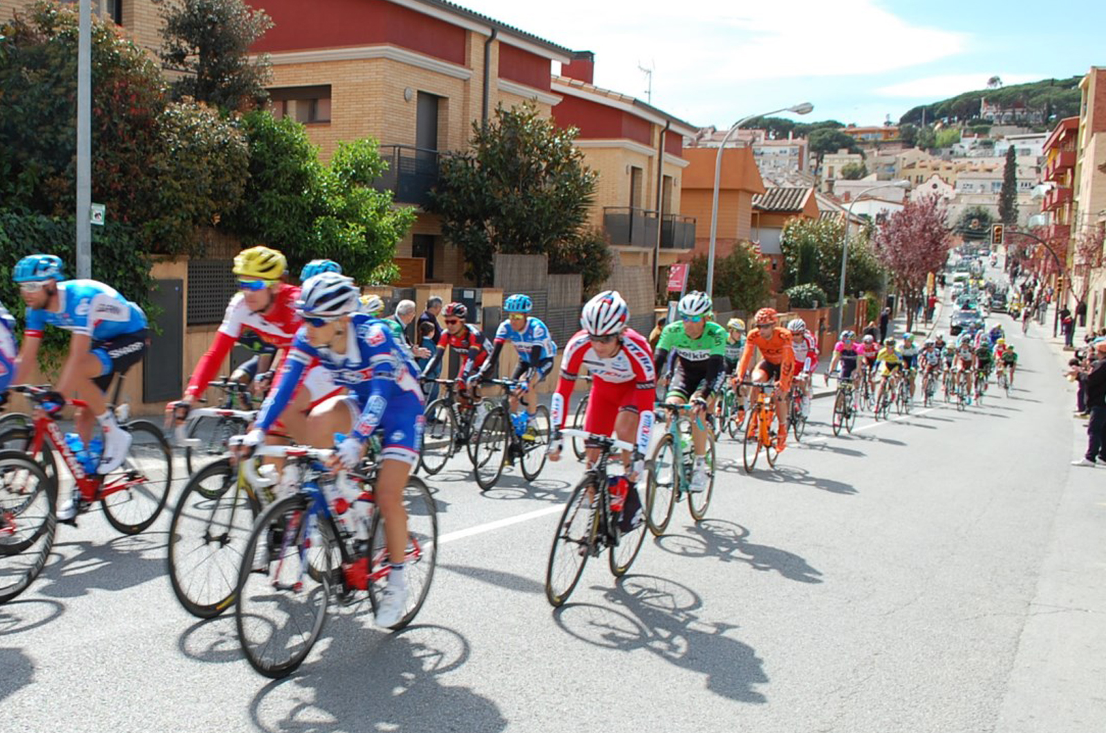 Pas de la Volta Ciclista a Catalunya per Llavaneres