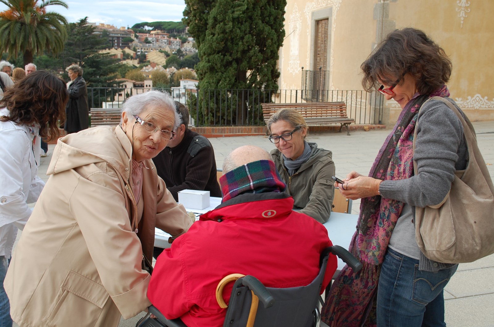 Recollida de signatures a Can Caralt