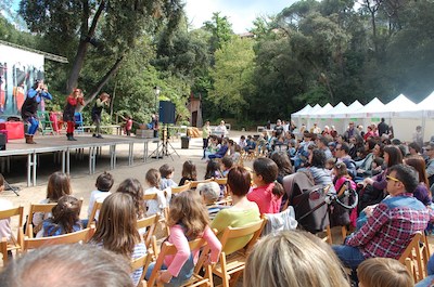 Actuaci de les Bruixes de Burriac, diumenge 19 d'abril, al mat, al parc de Ca l'Alfaro