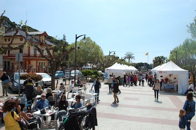 Ambient al passeig, diumenge 19 d'abril