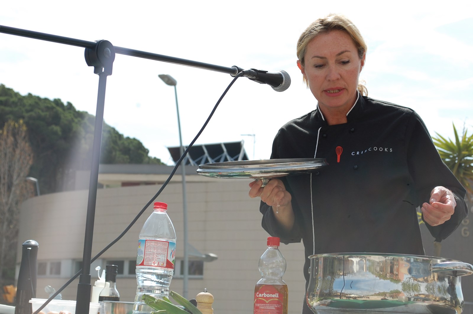 Taller de cuina del psol garrofal, divendres 17 d'abril, al passeig de la Mare de Du de Montserrat