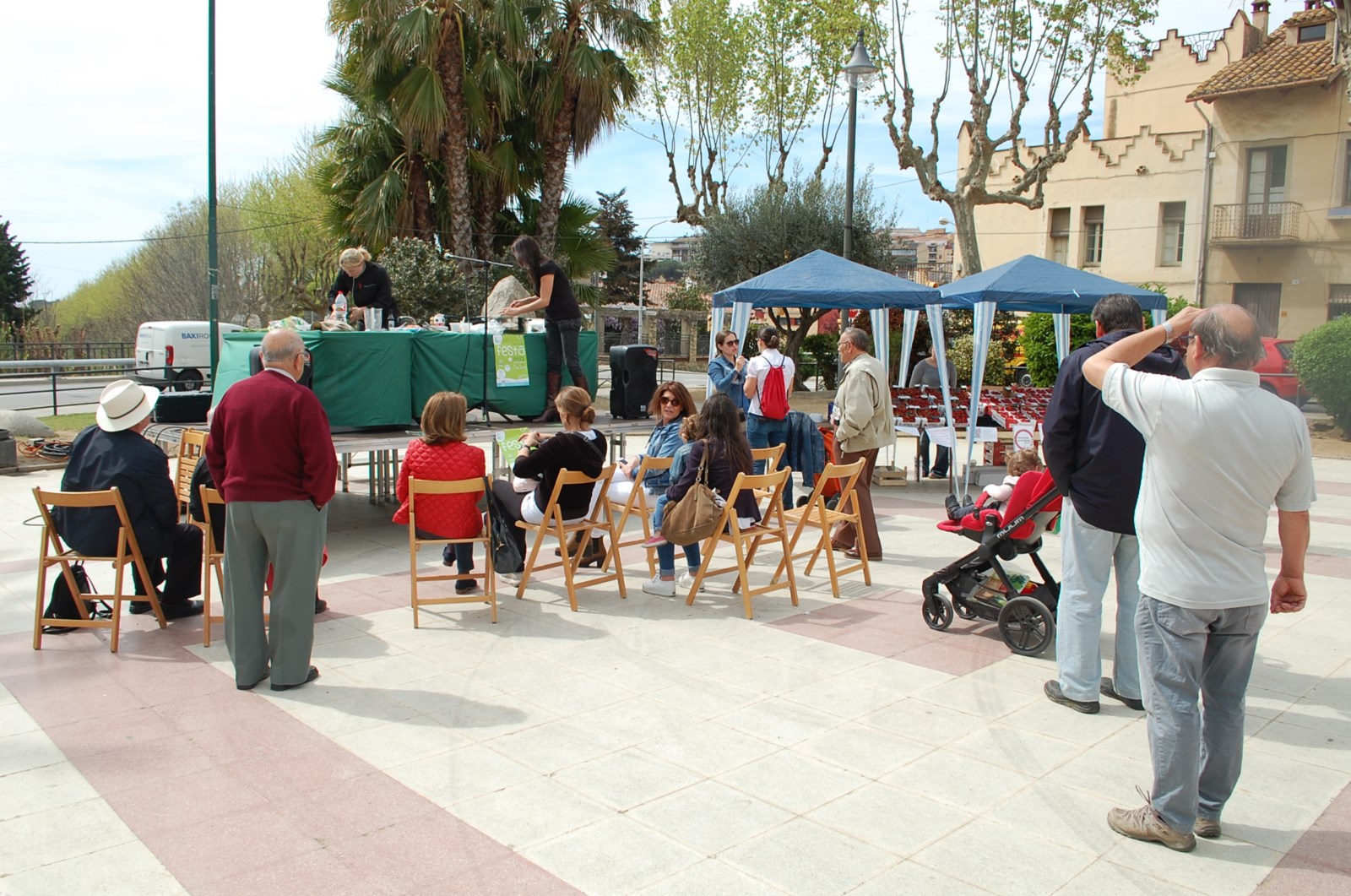 Taller de cuina del psol garrofal, divendres 17 d'abril, al passeig de la Mare de Du de Montserrat