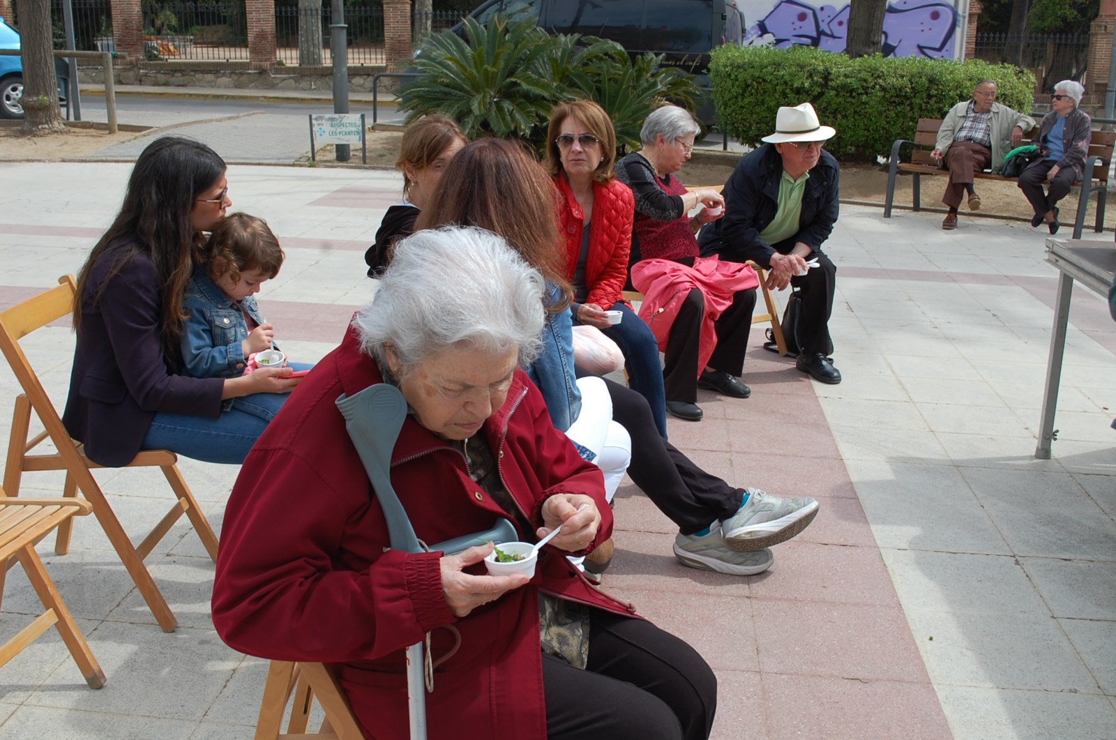 Taller de cuina del psol garrofal, divendres 17 d'abril, al passeig de la Mare de Du de Montserrat