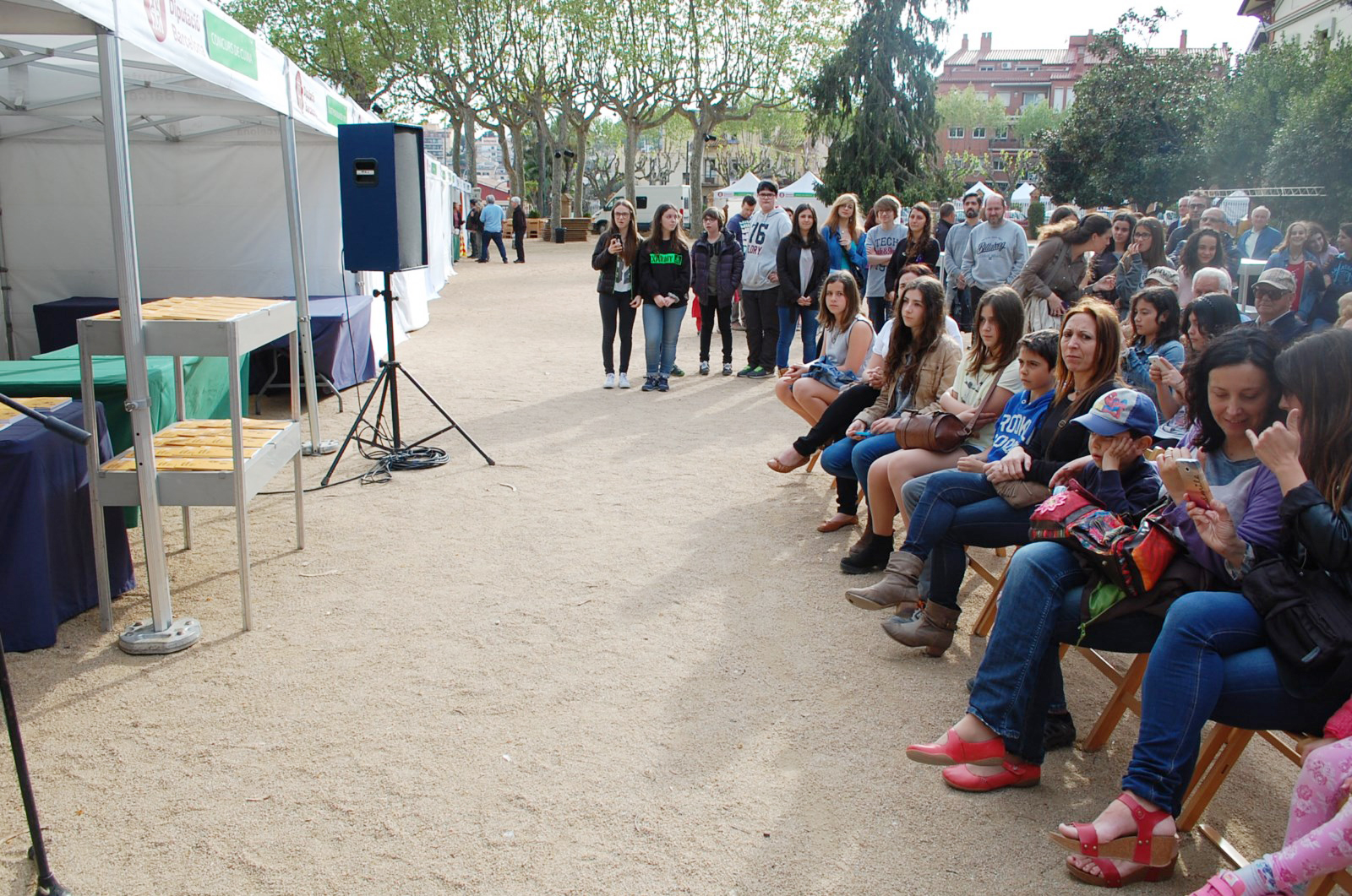 Lliurament dels premis de la Mostra Liter�ria 2015, al parc de Ca l'Alfaro, dissabte 18 d'abril