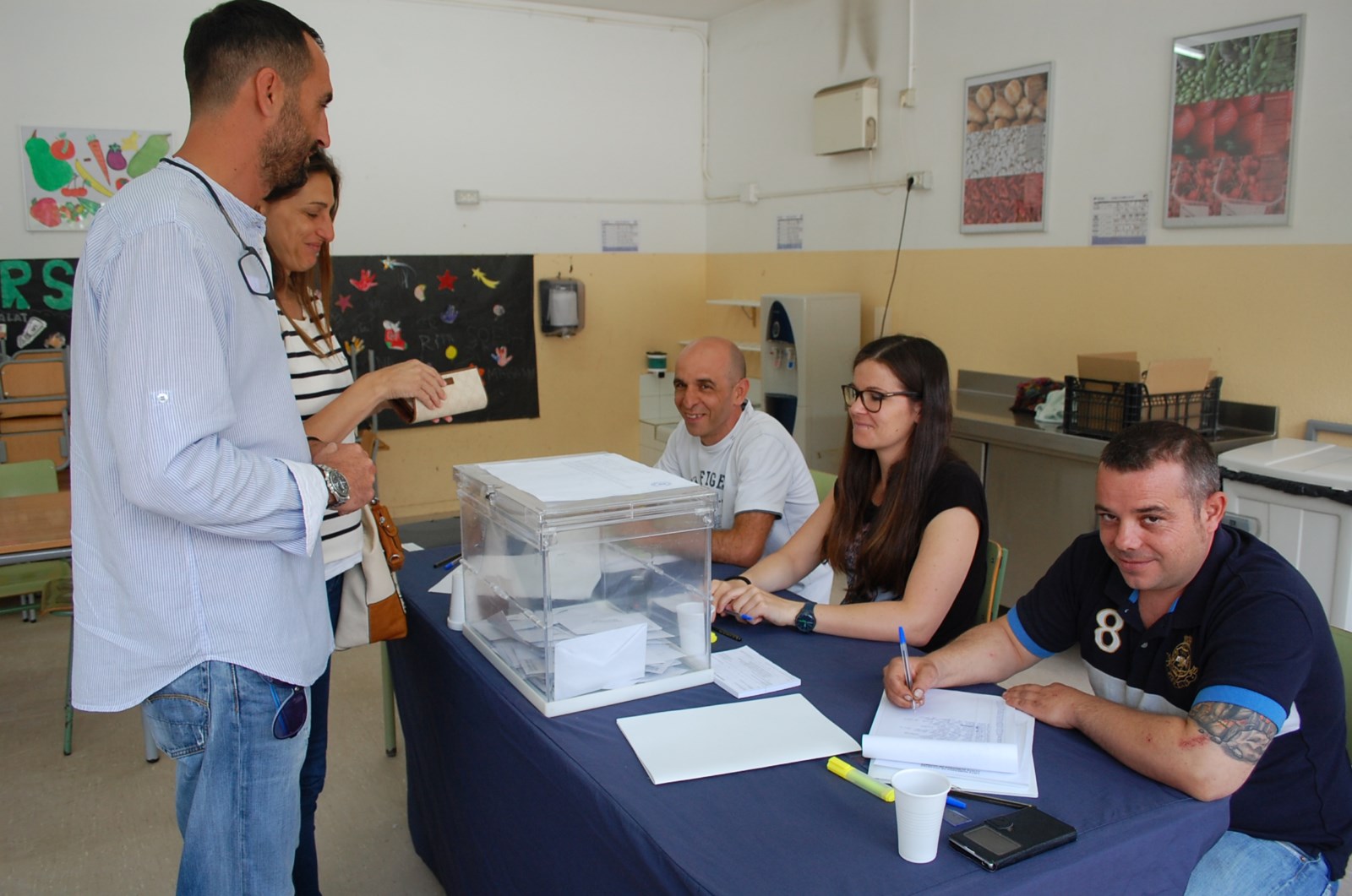 Votacions a l'Escola Labandària. 24 de maig de 2015. Eleccions municipals