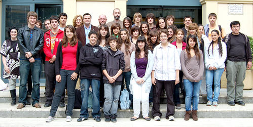 Presentació de les candidatures a l'Ajuntament Jove 2008: foto de família