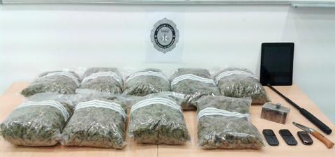 Intervenci&oacute; de 9 paquets de droga