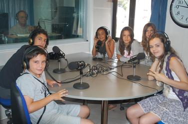 Alumnes de 6&egrave; del Laband&agrave;ria a R&agrave;dio Llavaneres