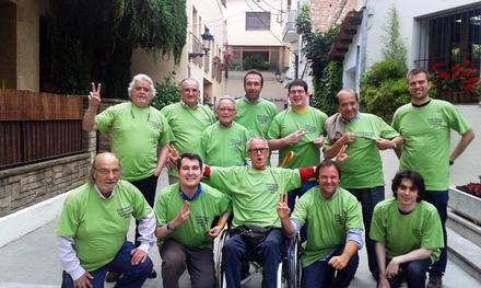 Integrants del Clubs d'Escacs Llavaneres, celebrant l'ascens.