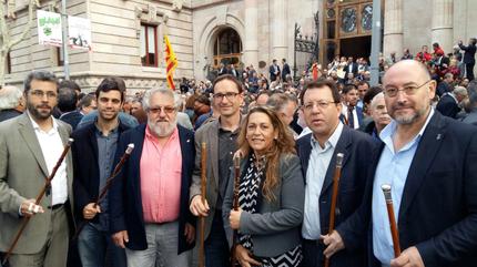 Alcaldes del Maresme donant suport als imputats pel 9N