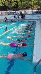 Classes de nataci&oacute; en aig&uuml;es obertes