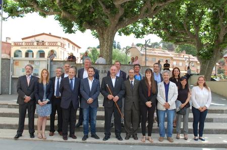 Foto de fam&iacute;lia dels nous disset regidors i regidores de la corporaci&oacute;