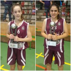 In&eacute;s Serra i Laura Salmer&oacute;n, amb la copa de campiones.