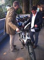 Recollida de la bicicleta el&egrave;ctrica